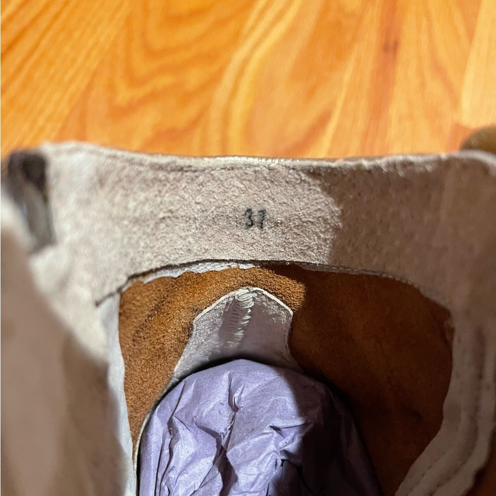 Kindred Sprits Suede Booties size 37 - Picture 5 of 9